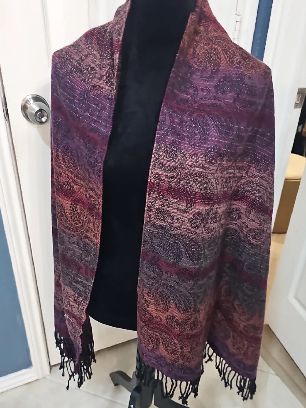 True Vintagehome 80's Multiple Color Paisley Table Runner W Fringe 27